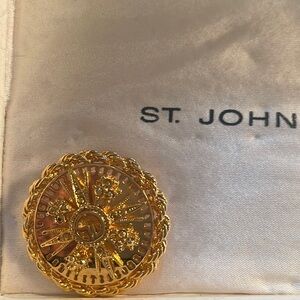 St. John faux brooch in gold